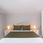 Roombnb Aparthotel