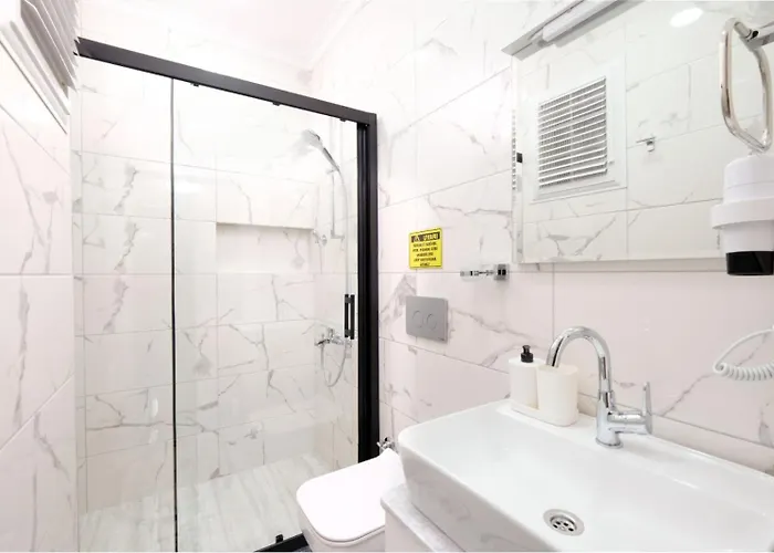 Roombnb Lägenhetshotell 3*