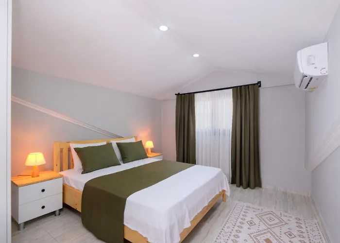 Lägenhetshotell Roombnb 3*