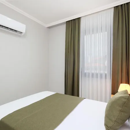 Roombnb Апарт-отель