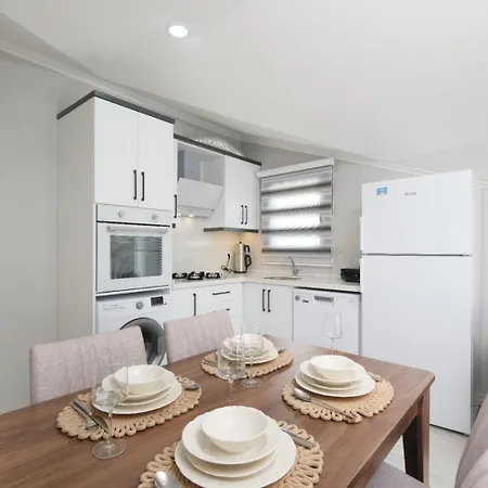 公寓式酒店 Roombnb 3*